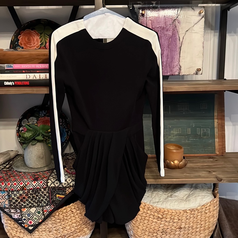 ALC Tolan Dress with POCKETS - Picture 4 of 6